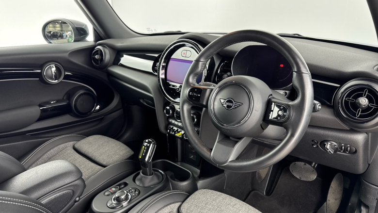 MINI Hatchback 135kW Cooper S Level 2 33kWh 3dr Auto Electric Hatchback